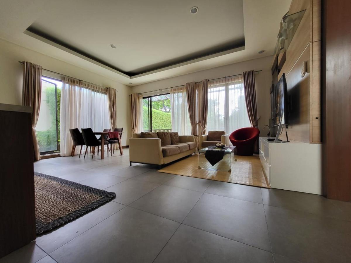 Villa Vimala Hills Semeru Bogor Exterior photo